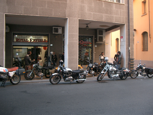 Royal Enfield - IÂ° Raduno Nazionale Bell 02 10 2011